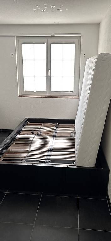 Letti: Bett in schwarz – Usato da Berikon venduto da Murphyslaw 1