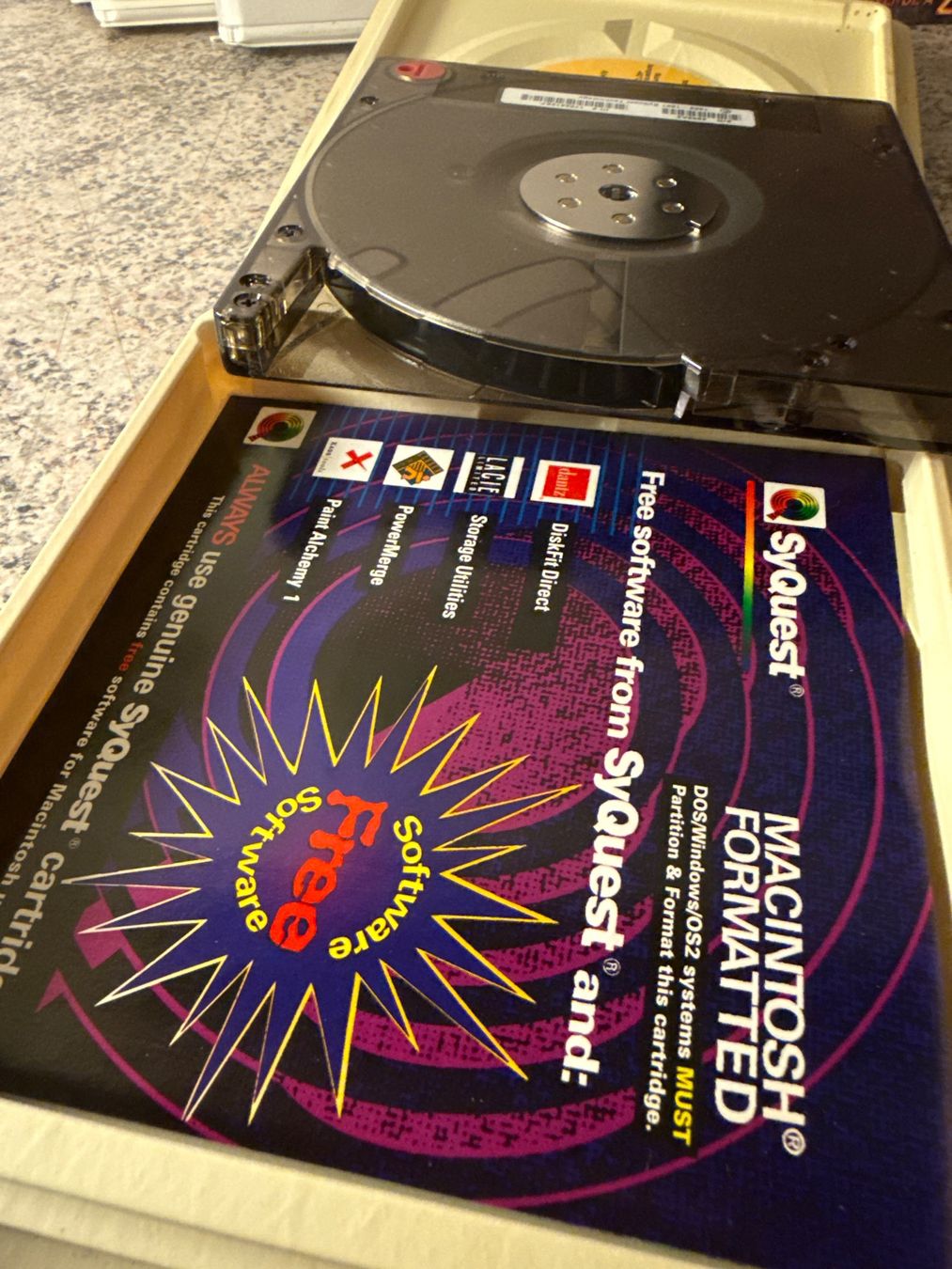 Disques durs: Hard Disk 44MB  SQ 400 – D'occasion à St imier par sav_bjf9 2