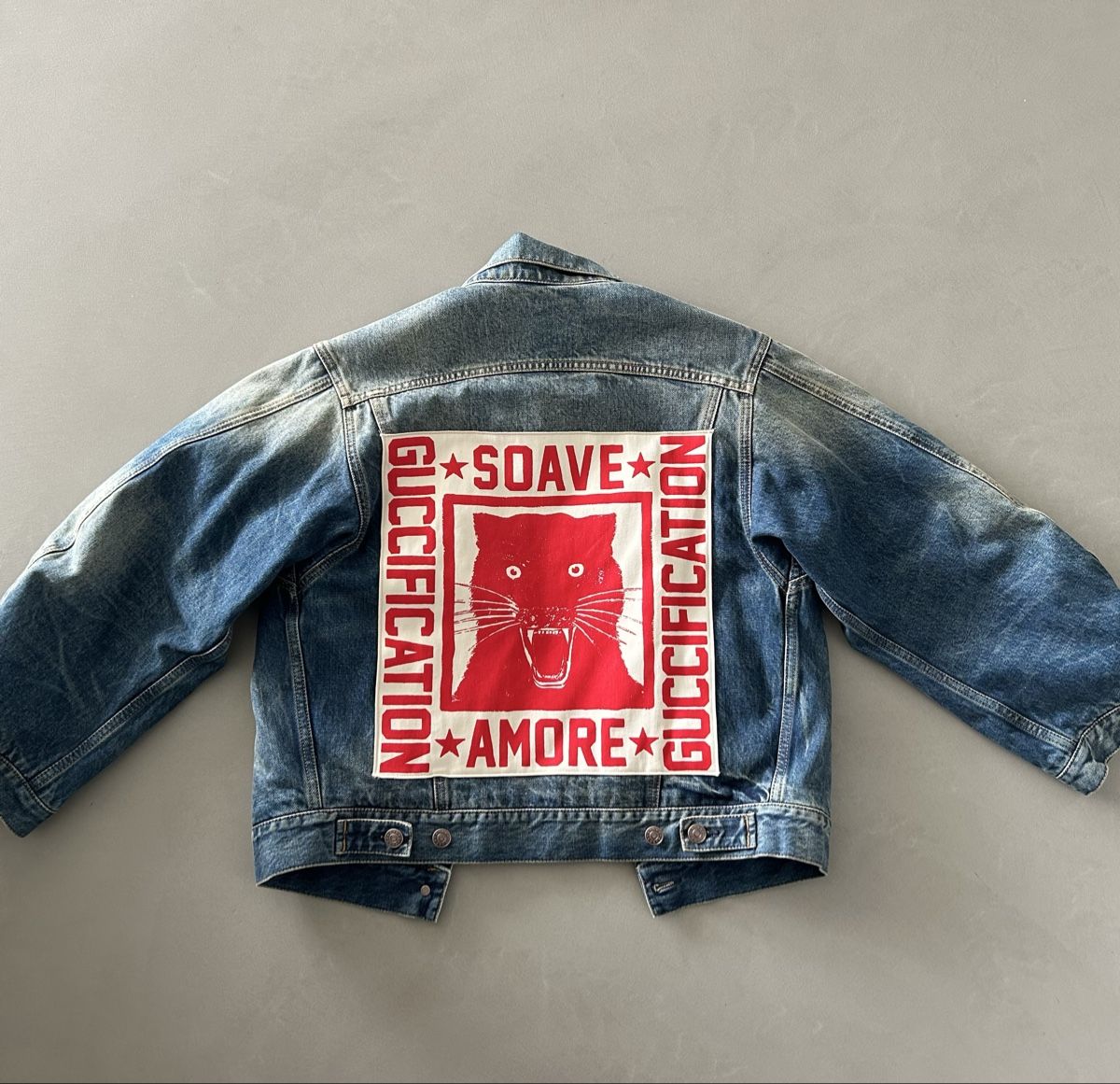 Giacche: Gucci Jeans Jacke – Usato da Aesch LU venduto da Natallina