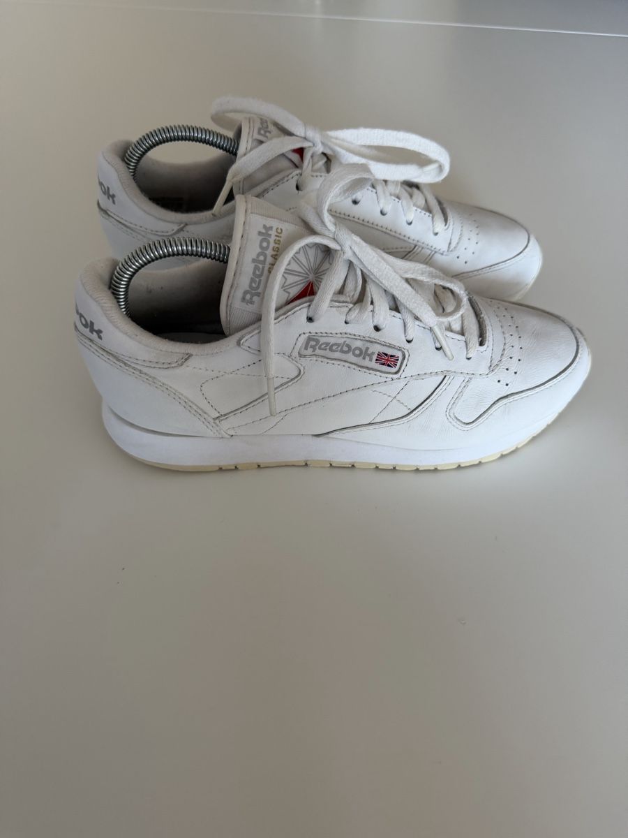 Reebok Scarpe da uomo: Reebok Classic Leather Weiss Grösse 37.5 – Usato da Basel venduto da Ksjusha