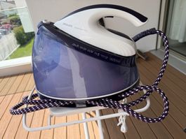 Philips PerfectCare Aqua Dampfbügelstation 2.5L Wassertank