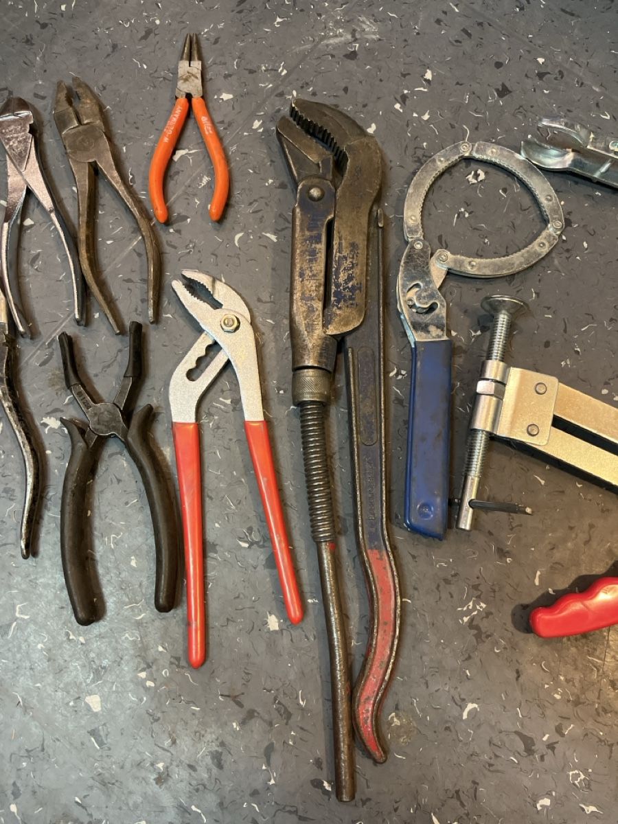 Tous les outils: Diverse Zangen – D'occasion à Münchenstein par robit01 2