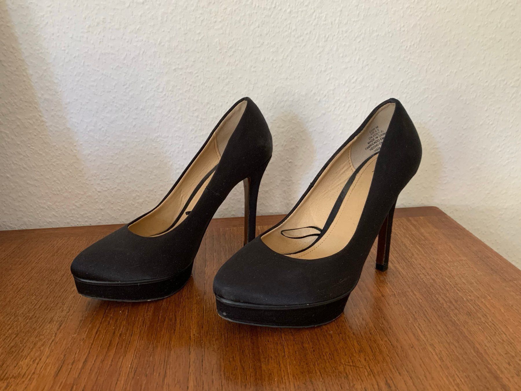 H&M Scarpe da donna: Pumps schwarz elegant - 36 – Usato da Zürich venduto da Diazaio