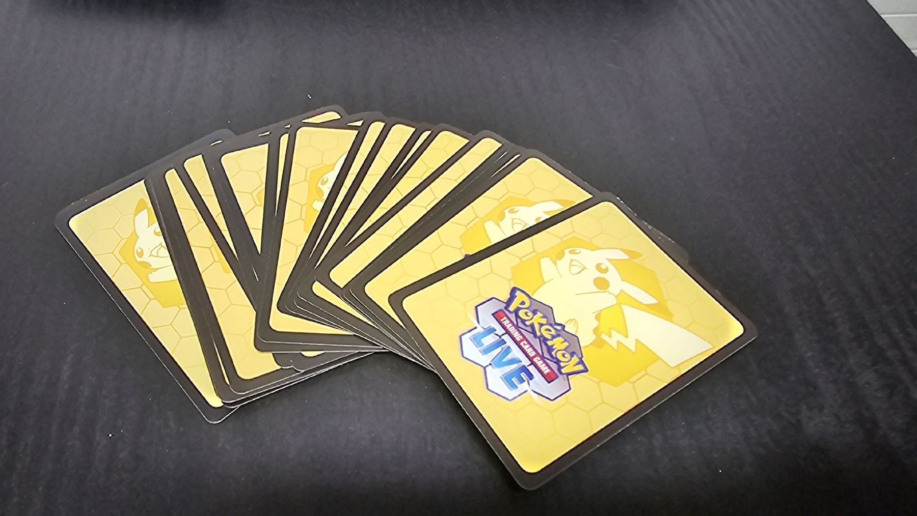 Pokémon Carte collezionabili: 20x Cartes code Pokémon Trading Card Game Live Pikachu – Nuovo (secondo la descrizione) da rolle venduto da Noma-collectible
