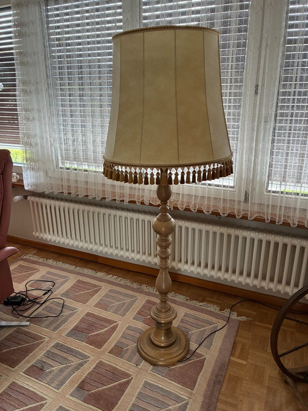 Lampade: Stehlampe - aufgrund Wohnungsräumung – Usato da Aarburg venduto da pfopf03