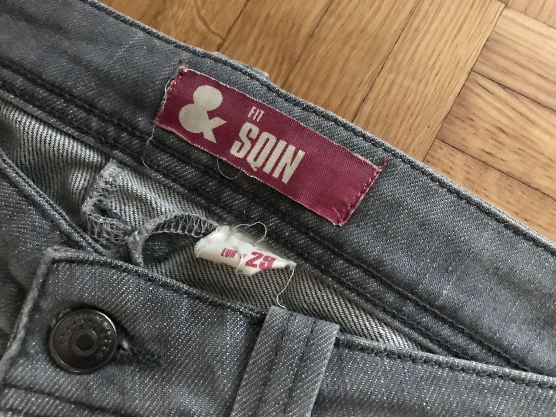 H&M Jeans: Jeans Hose von H&M Grösse 29 grau – Usato da Emmenbrücke venduto da Hathor123 1