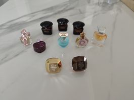 Set miniatures parfume.