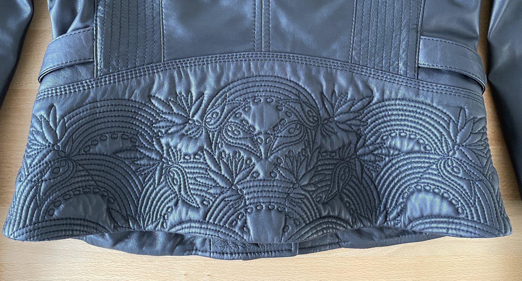 Marc Cain Giacche: Lederjacke Marccain im Bikerstil – Usato da Sins venduto da den_z9gy 5