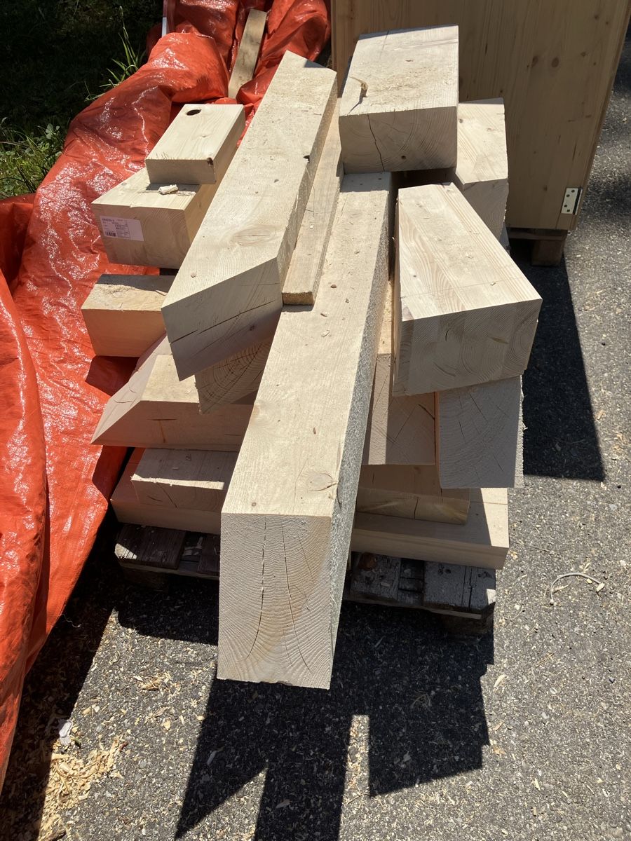 Articoli in legno: Restholz Balken Brennholz  – Usato da Thunstetten venduto da Sugus025 1