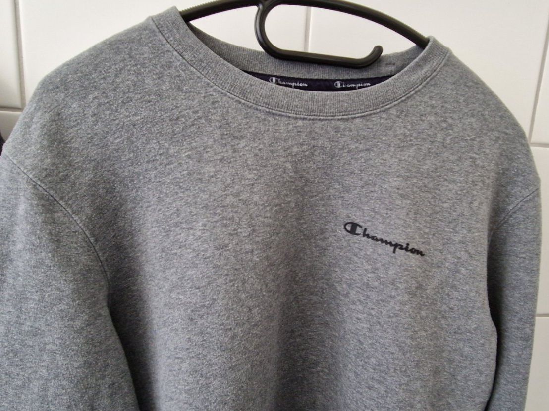 Nike Maglioni & Felpe: Nike und Champion Pullover - Gr. S/XS – Usato da Kollbrunn venduto da Bobibau 2