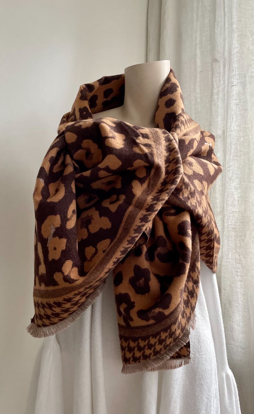 Foulards, Tücher & Schals: Wunderschöner weicher und warmer Schal/Cape – Neu (gemäss Beschreibung) aus Zürich von Caracol1998 2
