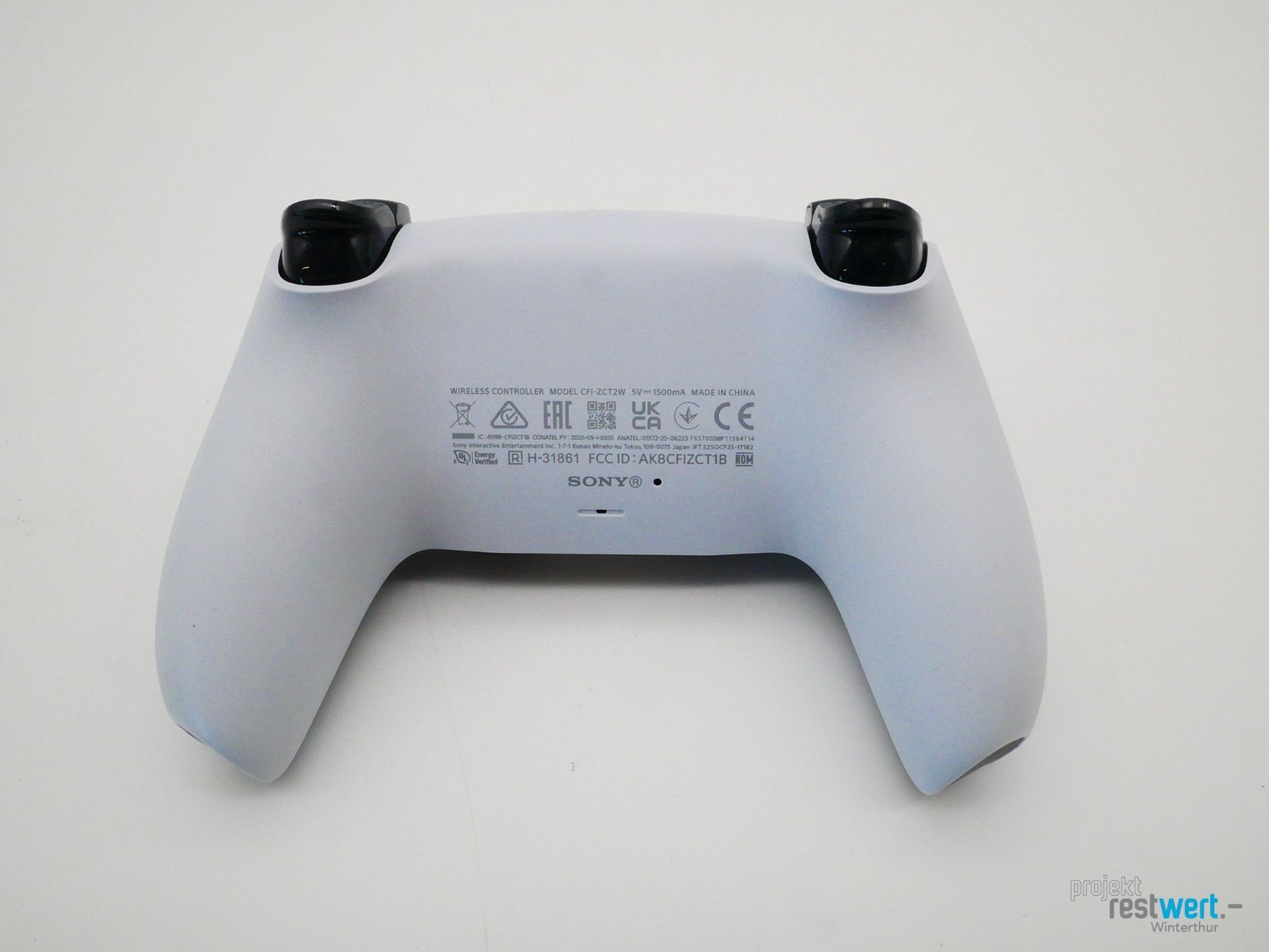 Sony Controller: SONY Wireless-Controller – Nuovo (secondo la descrizione) da Winterthur venduto da Restwert_Winterthur 3