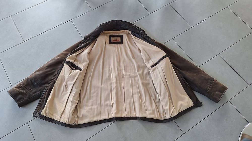 Giacche: Veste en cuir véritable – Usato da Prangins venduto da Gaillardvin 3