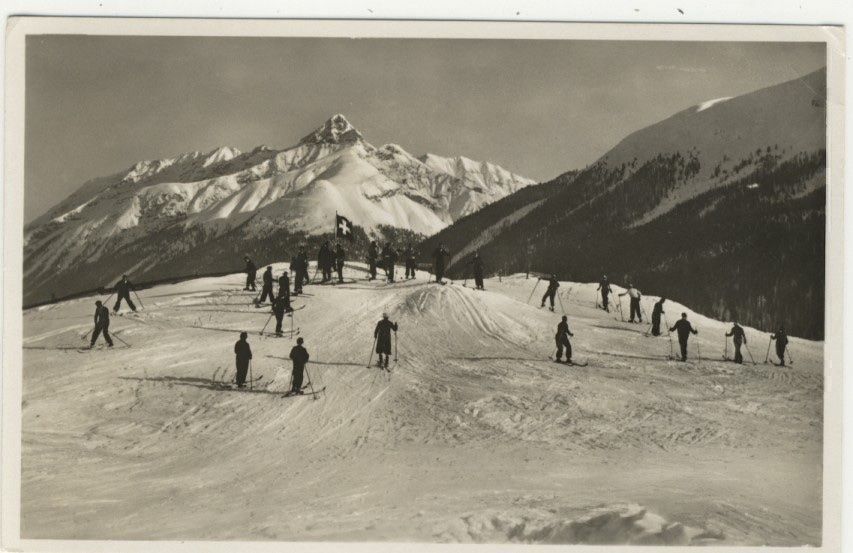 Cartoline postali: AK Skischule Zuoz, Engadin - belebt – Usato da Kirchberg BE venduto da Mgh 1