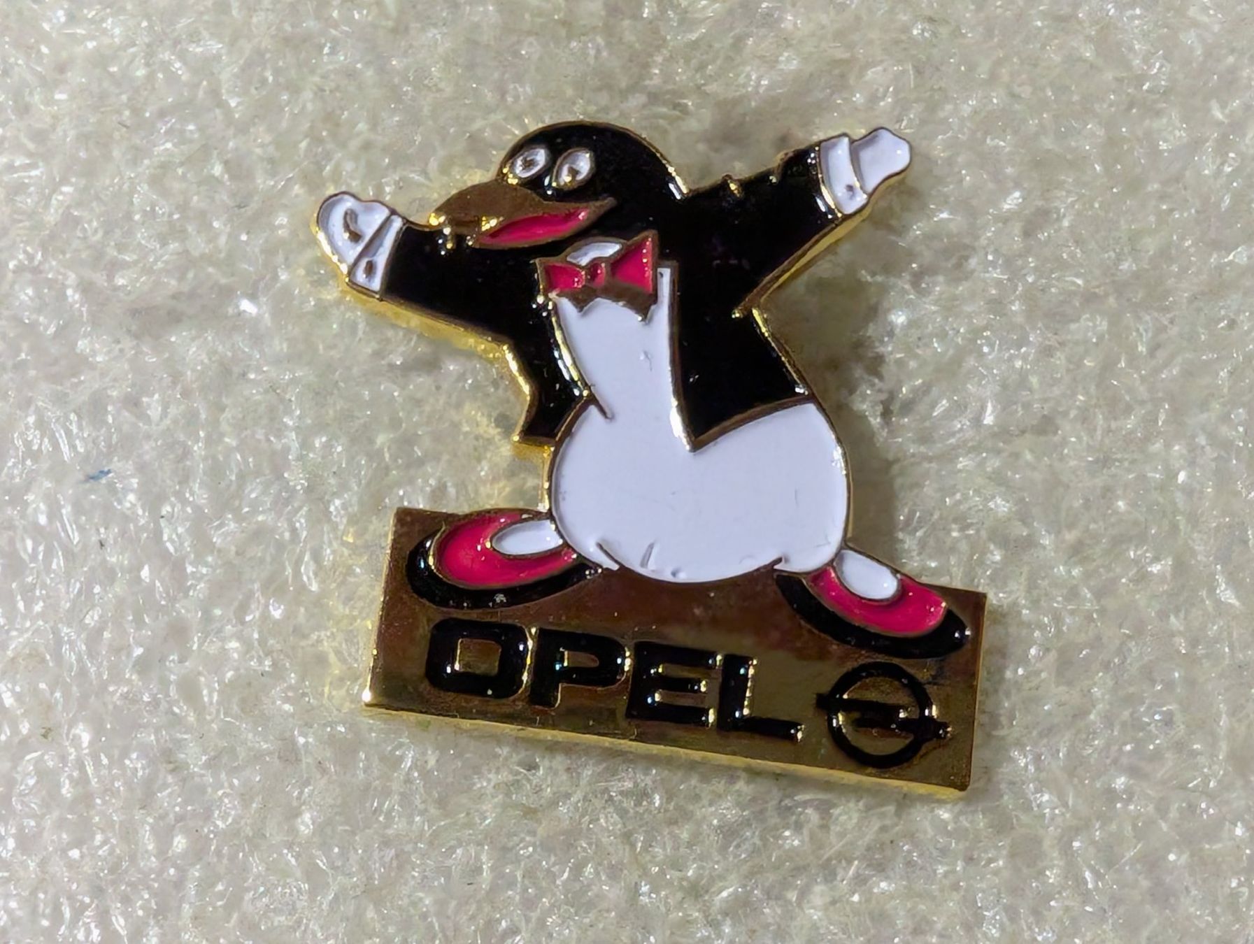 Plaketten & Abzeichen: Ansteckpin 111: Opel – Gebraucht aus Oppligen von Pin-Fall-Shop