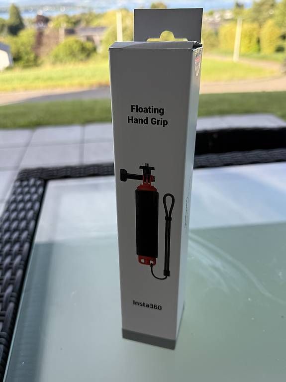 Action Cam: Floating Hand Grip Insta 360 – Gebraucht aus kreuzlingen von hel_v9zj 1