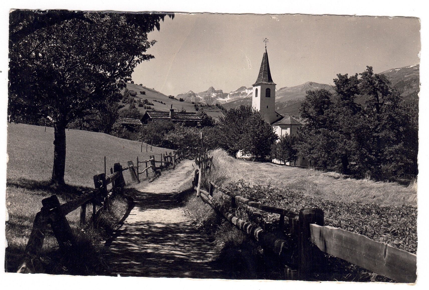 Ansichtskarten: Kirche in Unterbäch – Gebraucht aus La Tour-de-Peilz von amjust