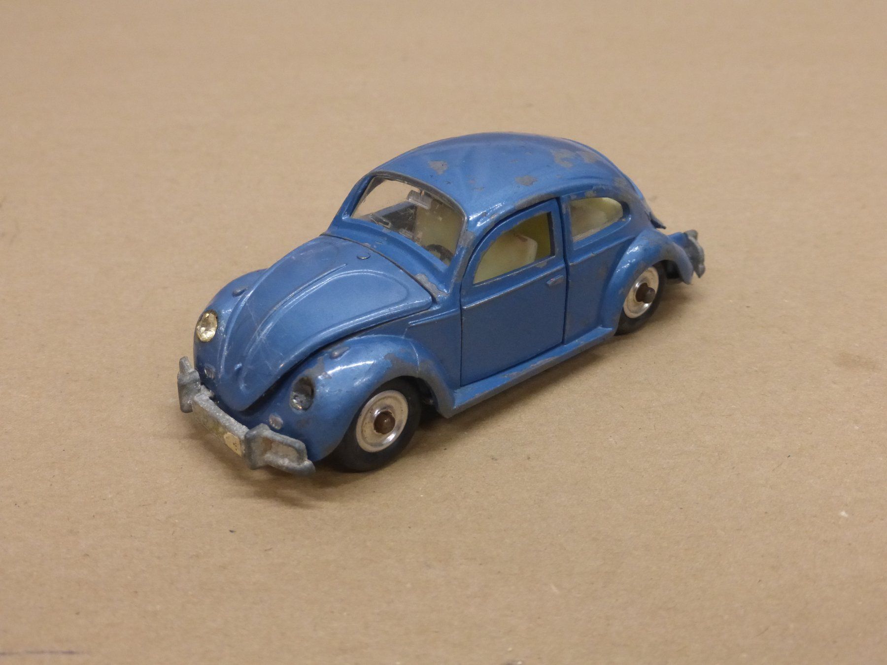 Dinky Toys Modellini d'auto: Dinky Toys VW Käfer blau – Usato da Gempen venduto da Smokie72