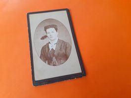 SCHWIIZER FRAU DAZUMAL - eini i TTRACHT - STANS & SCHWYZ