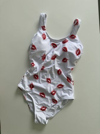 Badeanzug Damen weiss mit Lippenmuster Grösse S neu
