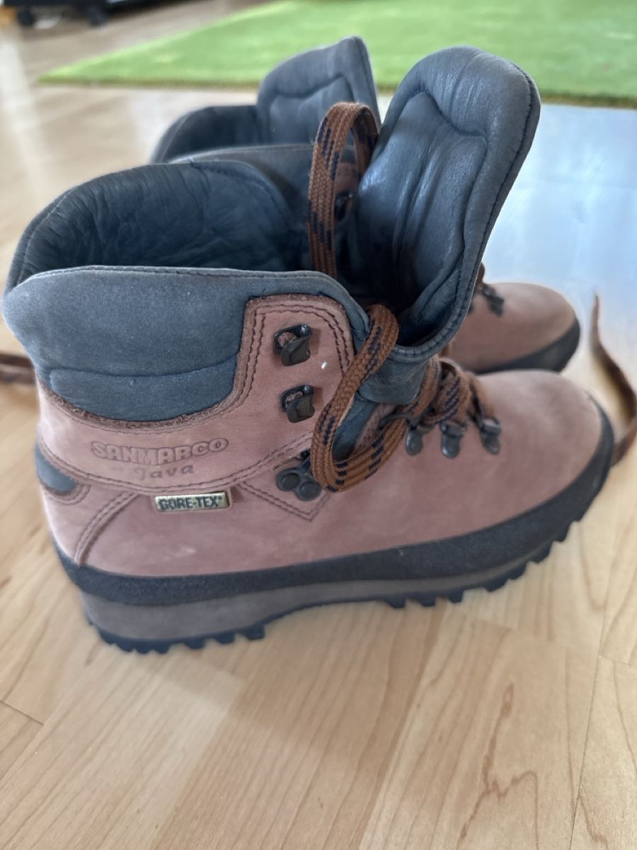 Chaussures hommes: Wanderschuhe Grösse 37 Leder – D'occasion à Dettighofen (Lengwil) par Dolol 2