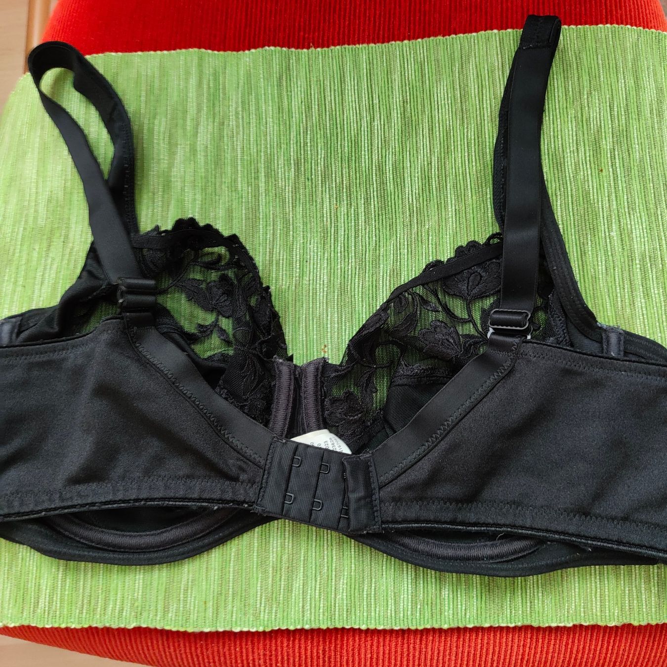 Altra biancheria intima: Felina BH schwarz mit Spitzen Gr. 95C Fr. 5.- – Usato da Lohn SH venduto da flyerc9 2