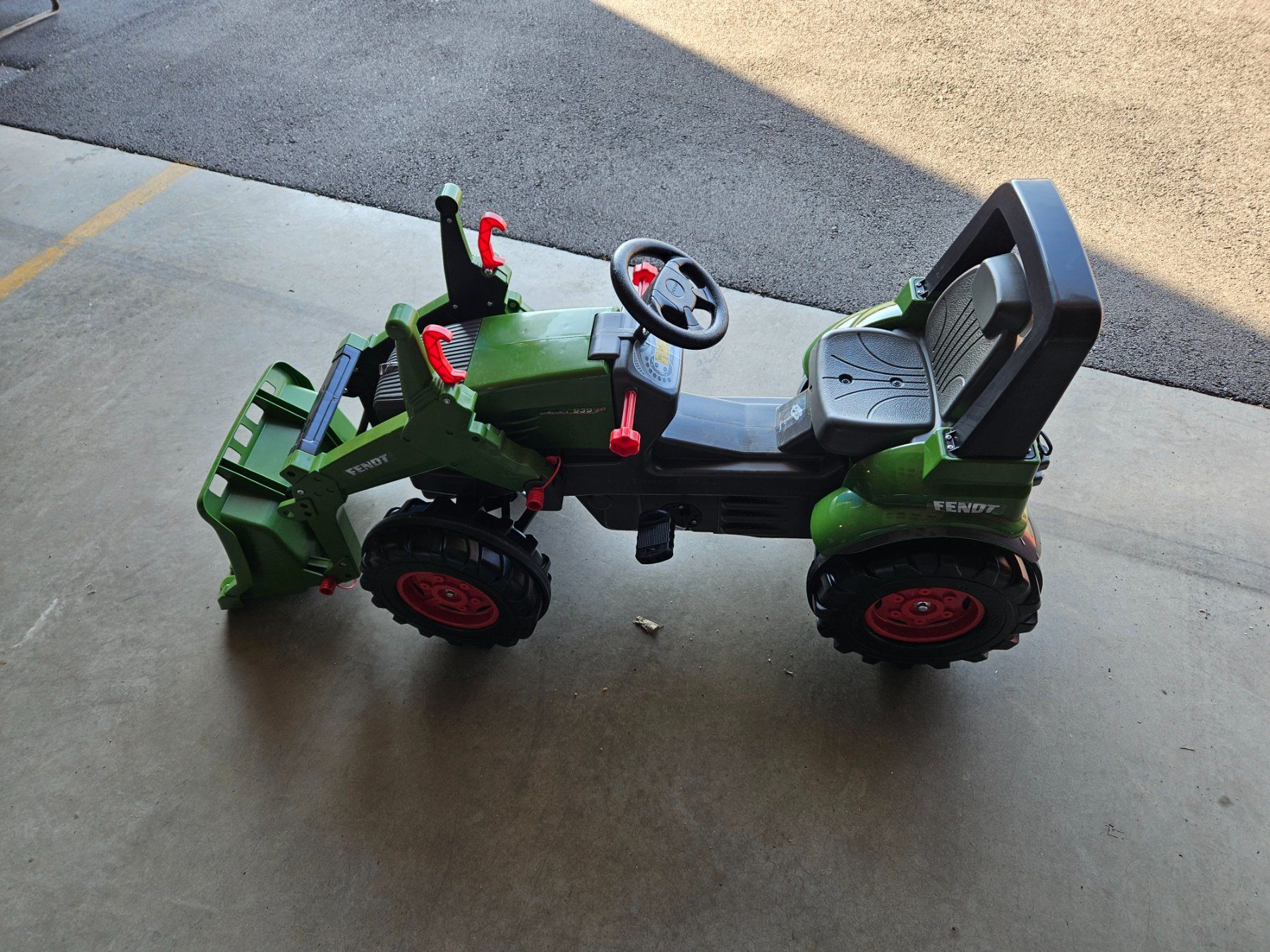 Fendt Veicoli per bambini: Kinder Trettraktor Fendt Neu – Nuovo e nell'imballaggio originale da Recherswil venduto da hubelmatt 1