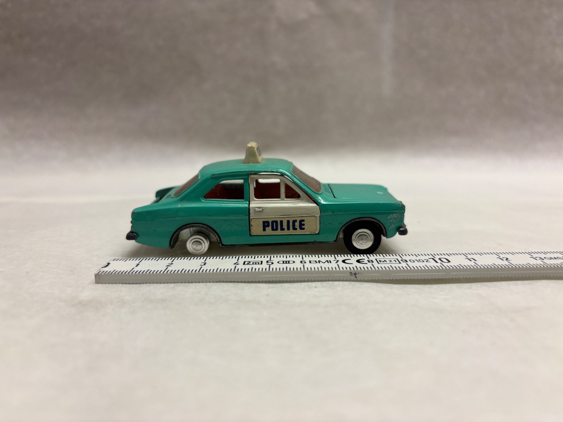 Modellini d'auto: Assortiment de 13 miniatures auto – Usato da Chêne-Bougeries venduto da jool 1