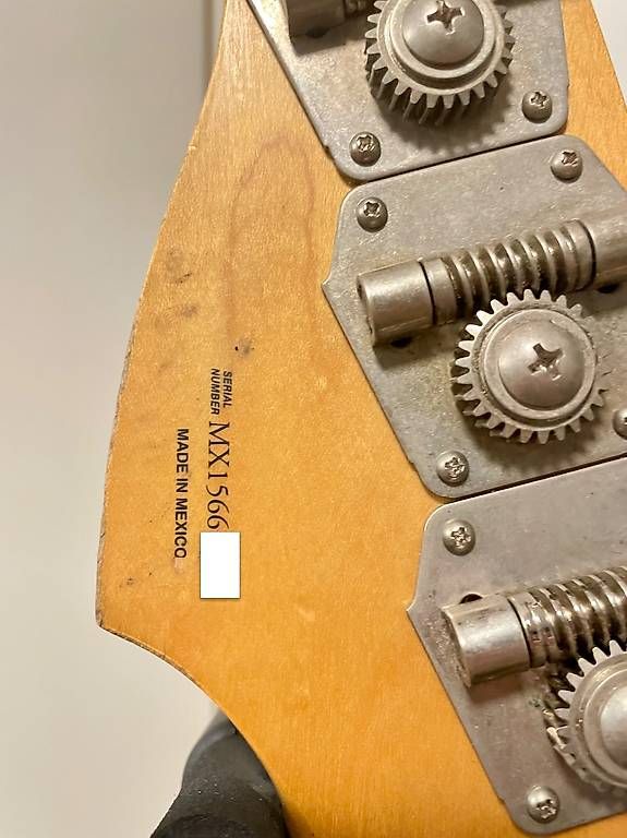 Musikinstrumente: Fender Precision Bass "Road Worn" – Gebraucht aus Horw von Rbrun 2