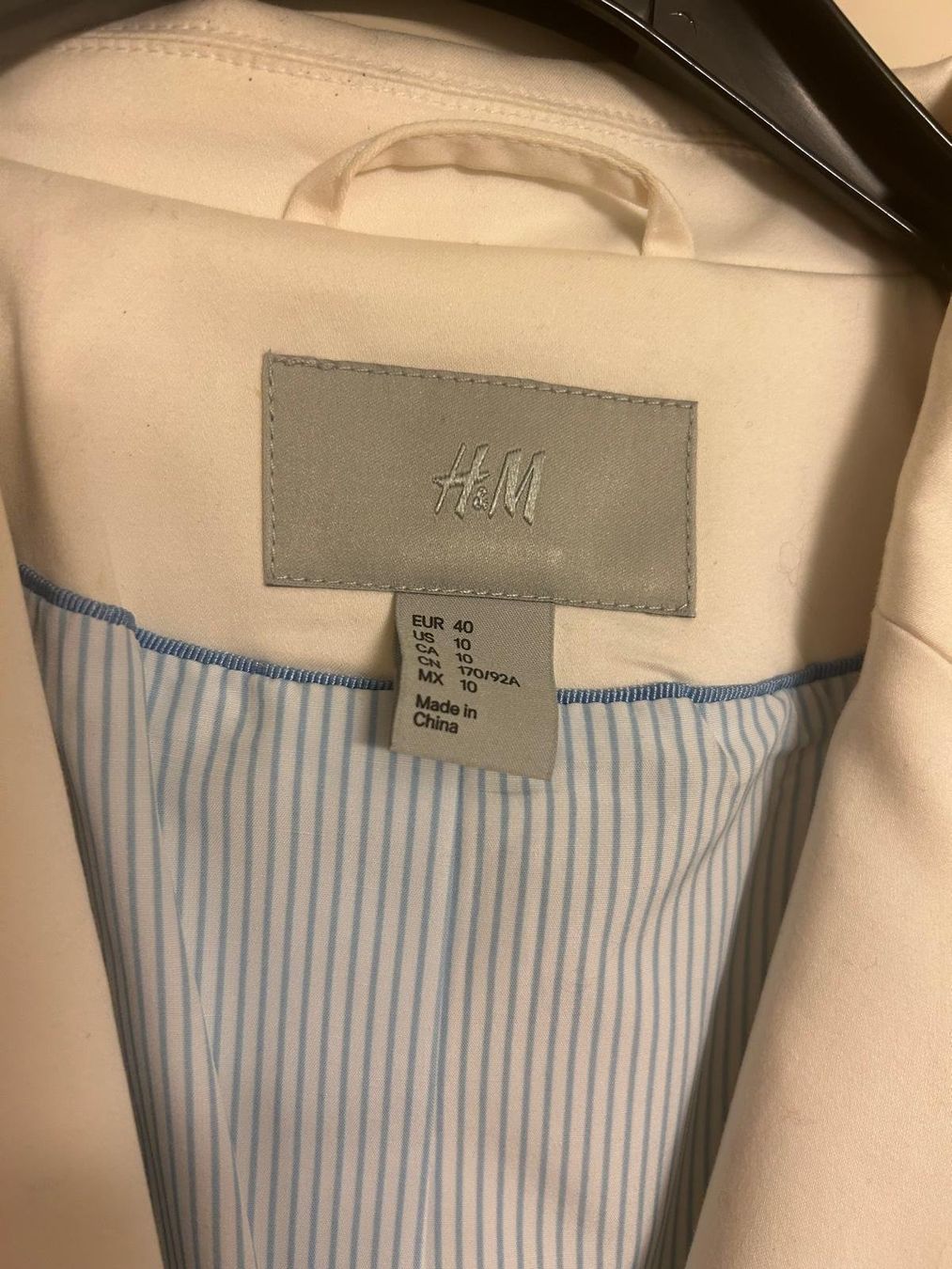 H&M Completi & Tailleur: Veste blazer blanche H&M, taille 40 – Nuovo (secondo la descrizione) da Genève venduto da lapoucha 1
