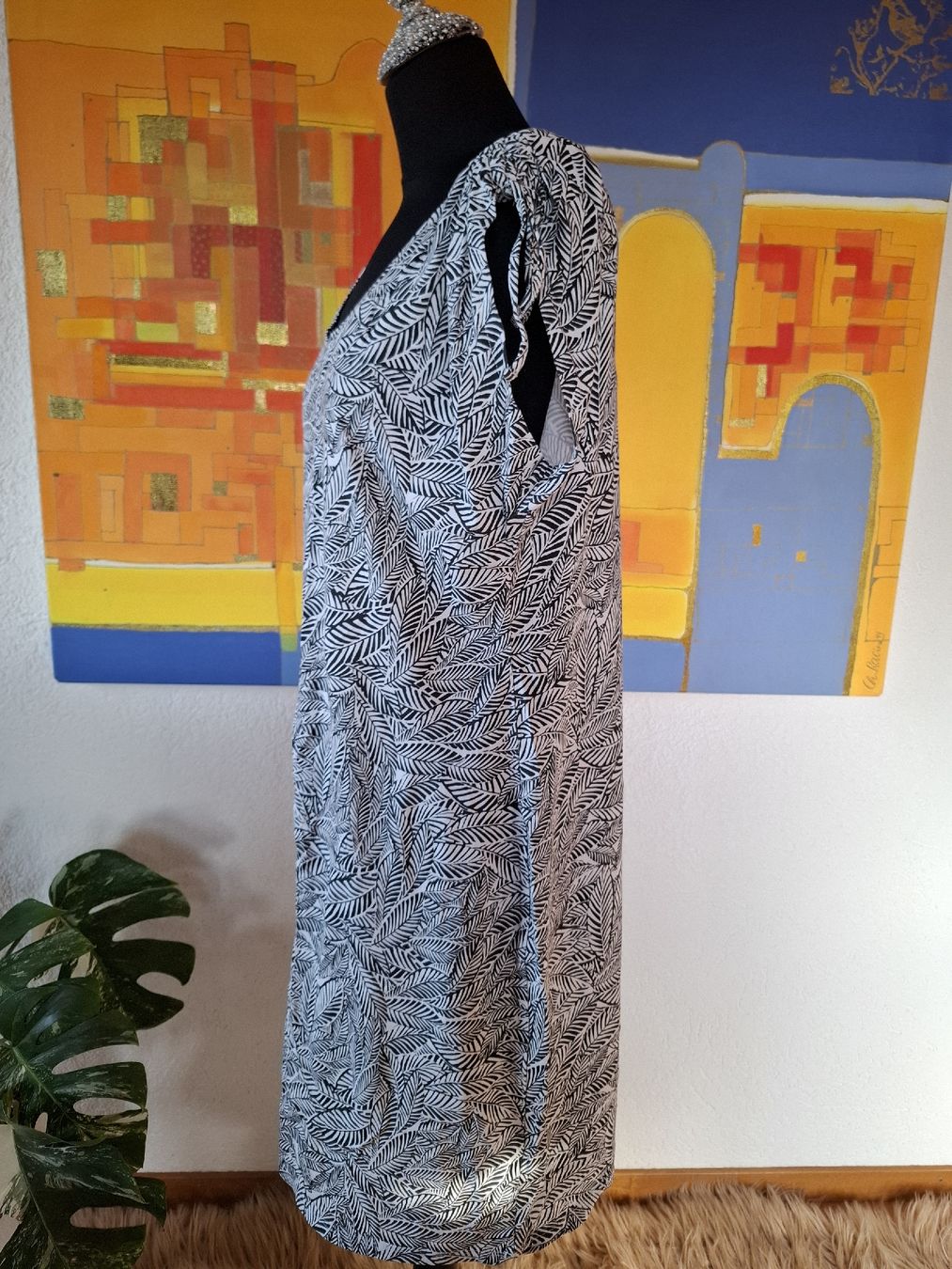 Vestiti: Sommerkleid Gr. L schwarz weiß Blattmuster elastisch luftig – Usato da Vinelz venduto da sonnenmond77 4