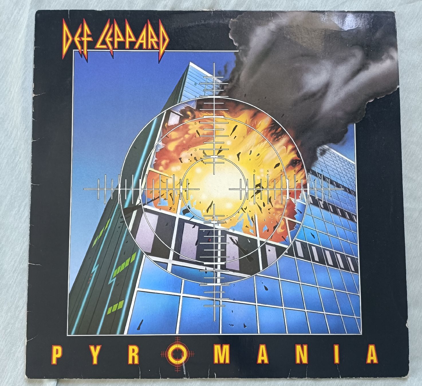 Vinyles: DEF LEPPARD - Pyromania LP – D'occasion à Luzern par cryptonic79