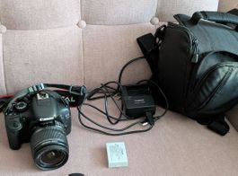 Canon EOS 550D Digitalkamera mit Tasche und Zubehör