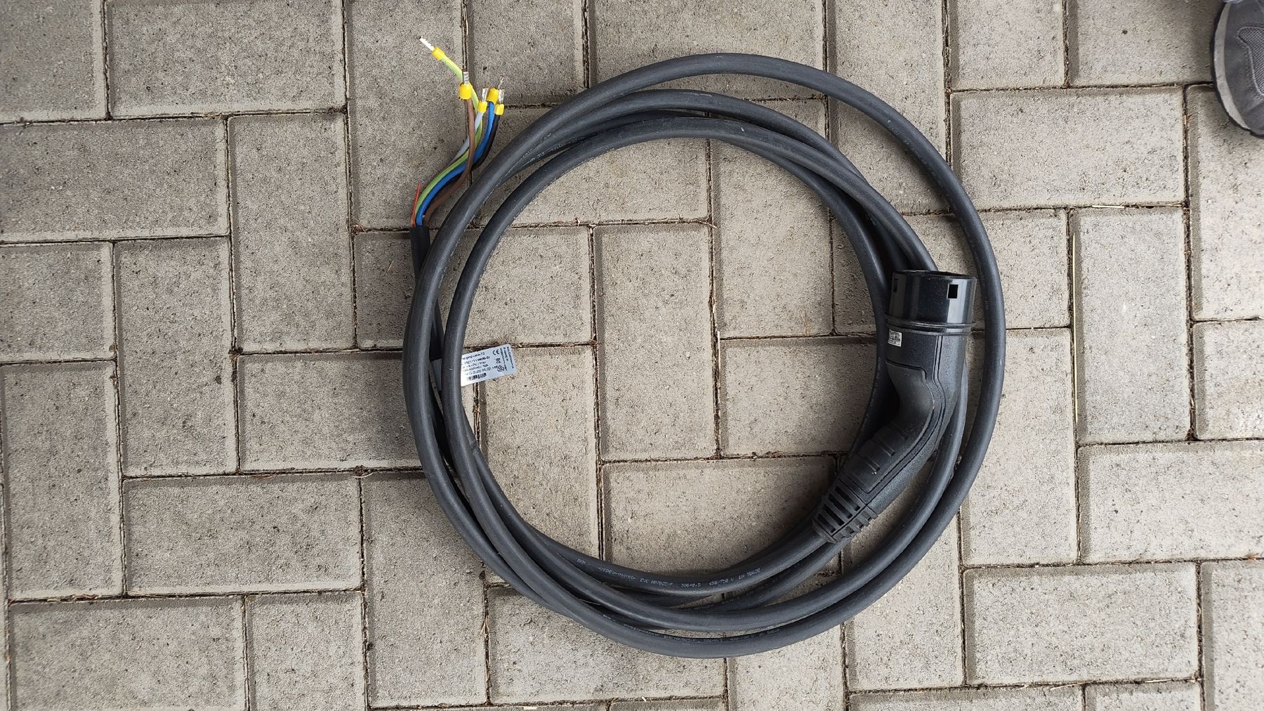 Cavi: EV Ladekabel von Solaredge Ladestation – Difettoso da Othmarsingen venduto da aar_x9hh