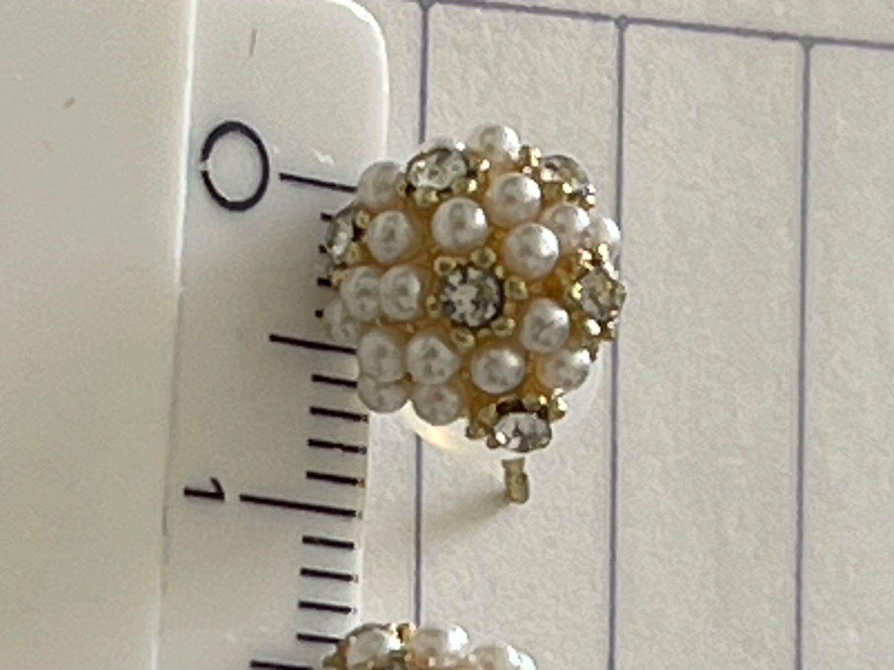 Ohrringe & -stecker: Vieux clous d’oreilles plaqués or petites perles neuves – Neu (gemäss Beschreibung) aus Kloten von Vermicelles 5