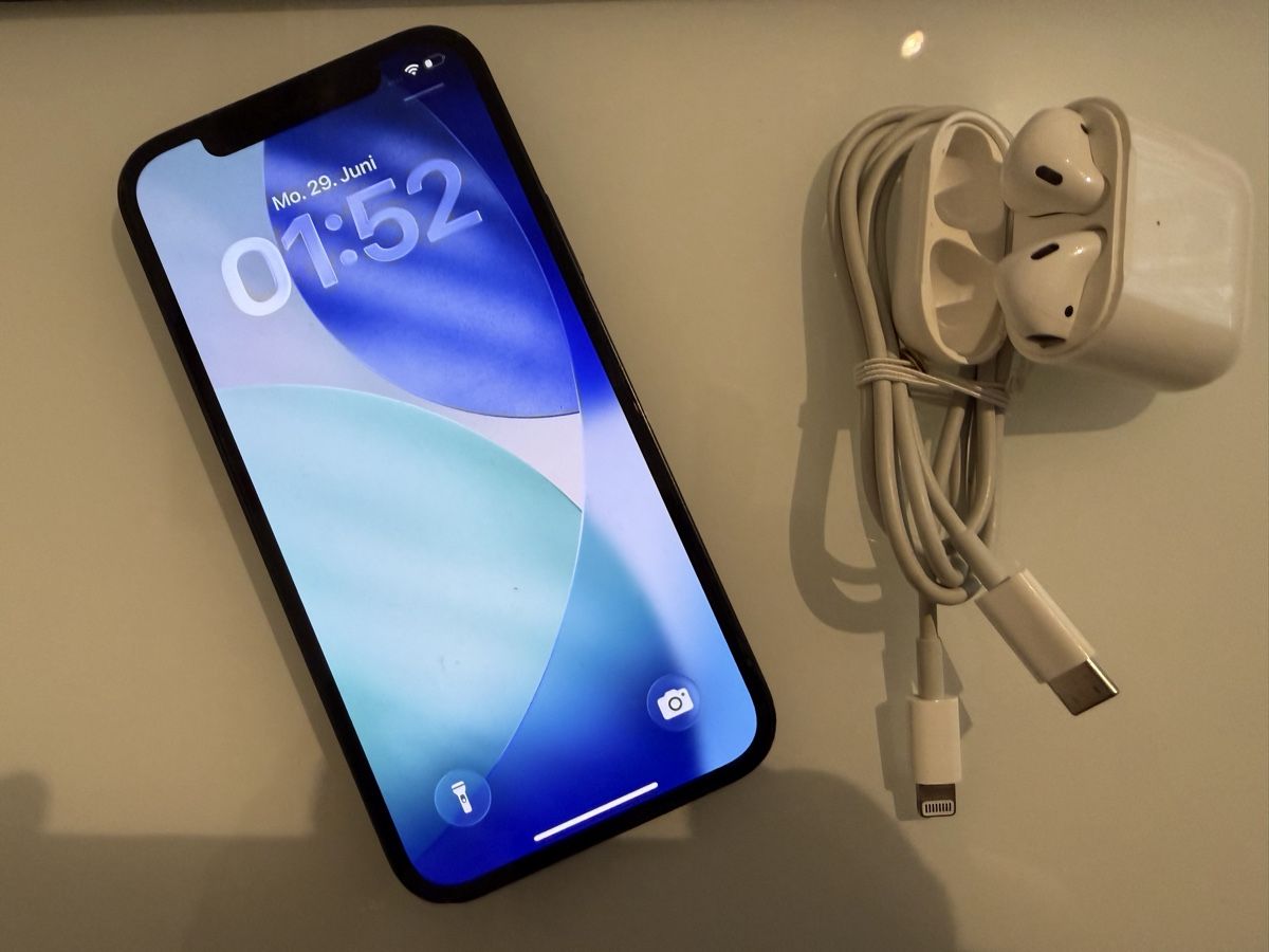 Apple Portables: iPhone 12 128gb 5g Black – D'occasion à Uznach par enrico06 1