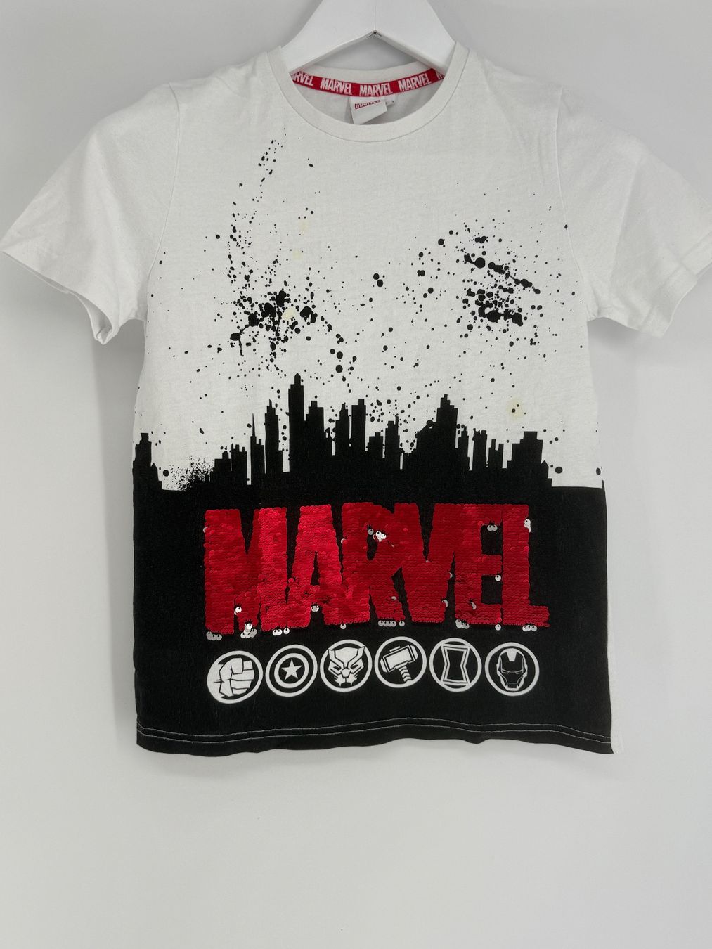Camicie, T-shirt & Polo: Marvel Shirt Gr. 146/152 mit Pailletten – Usato da Auenstein venduto da moin.