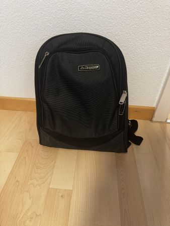 Kappa Rucksack schwarz in gutem Zustand gebraucht