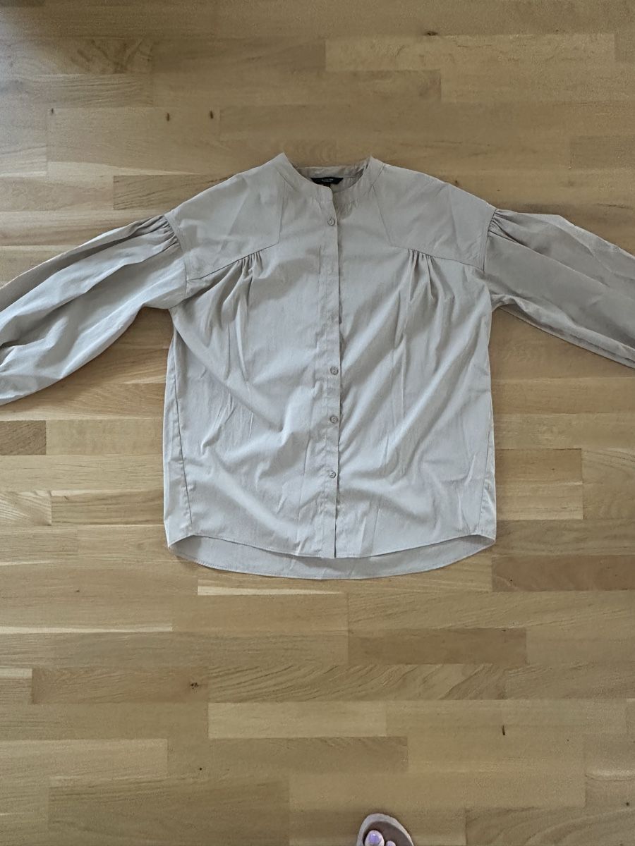 Massimo Dutti Chemisiers: Massimo Dutti Bluse beige Grösse XS neuwertig – D'occasion à Liebefeld par sunsunshine 1