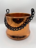 Kupfertopf mit Kette