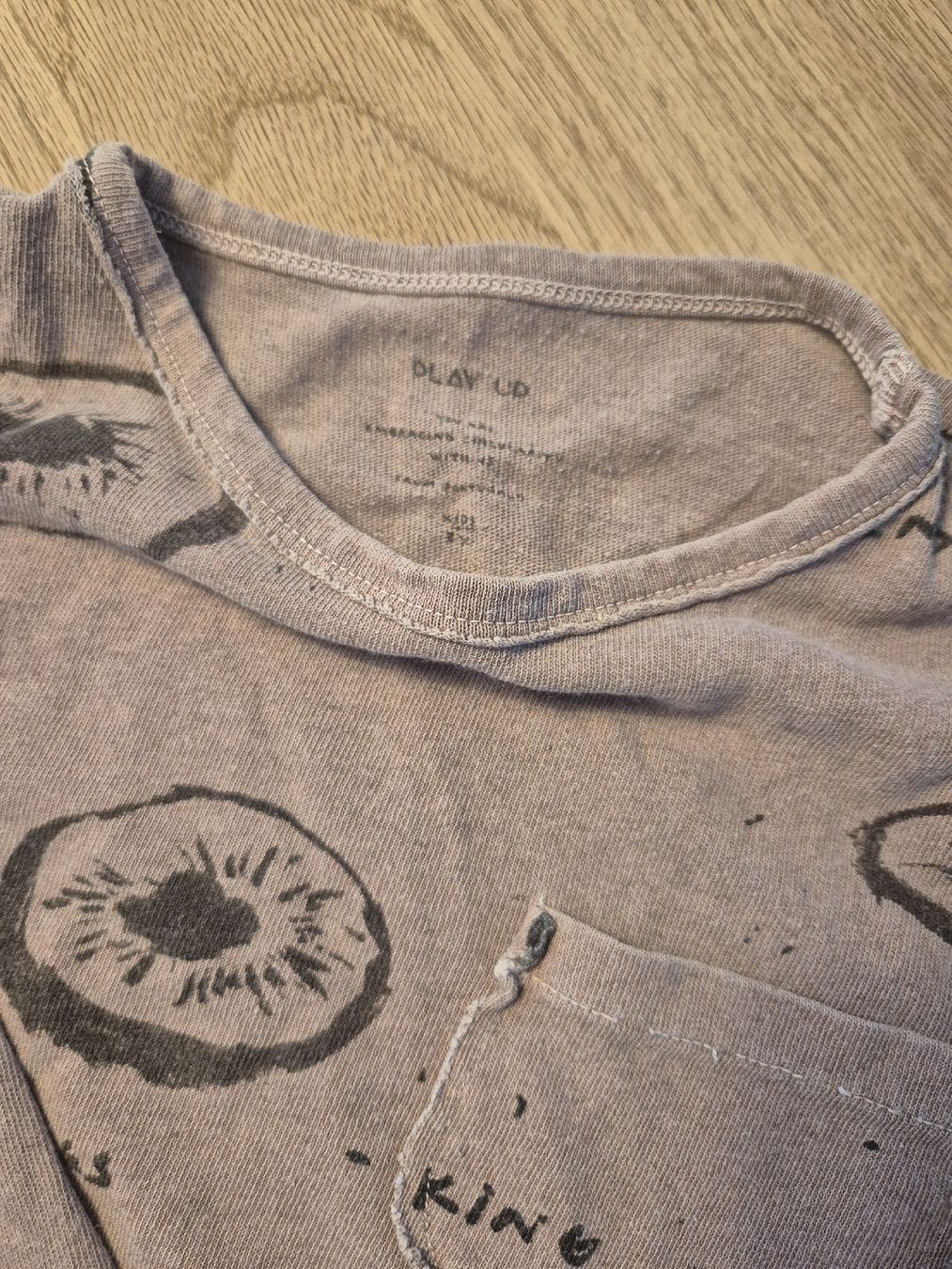 Pullover & Sweatshirts: 2x Play Up Langarmshirt, Gr. 3Y – Gebraucht aus Zürich von Emlet 3