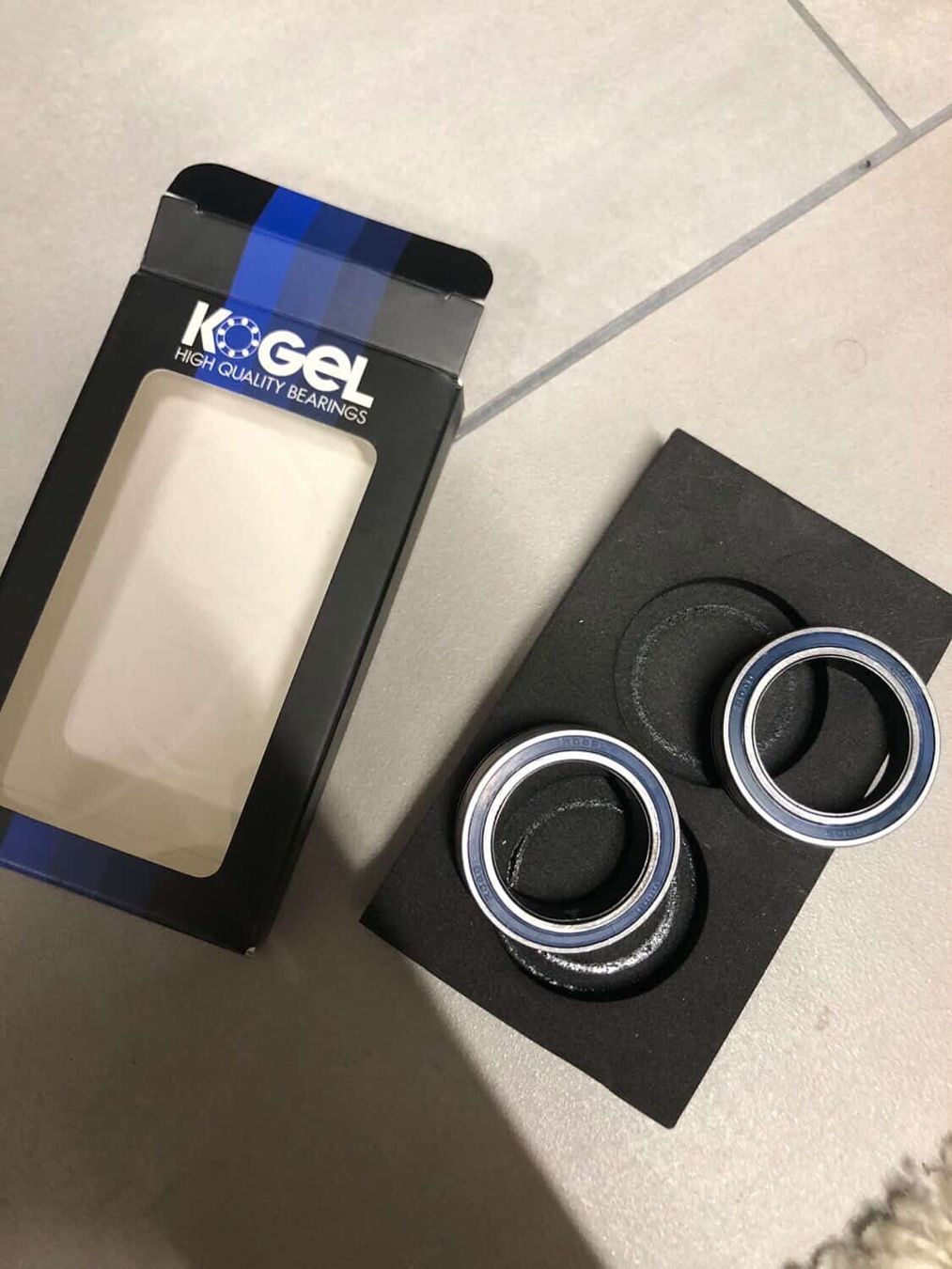 Tutte le decorazioni: Kogel Ceramic BB – Nuovo e nell'imballaggio originale da Einsiedeln venduto da Bikegeek