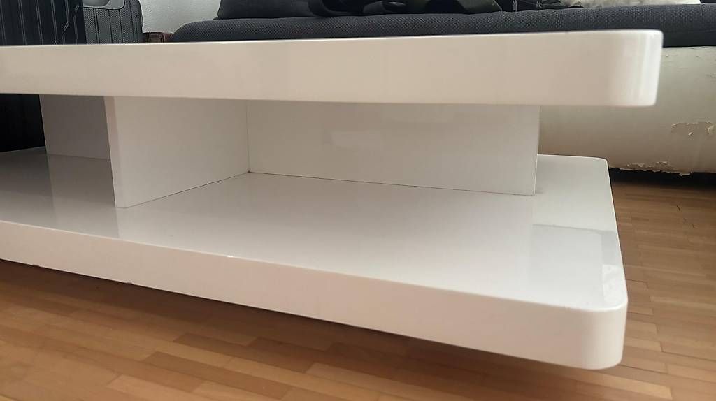 Pfister Tables: Couchtisch mit 4 offenen Fächern – D'occasion à Wettingen par elv_khg5 1