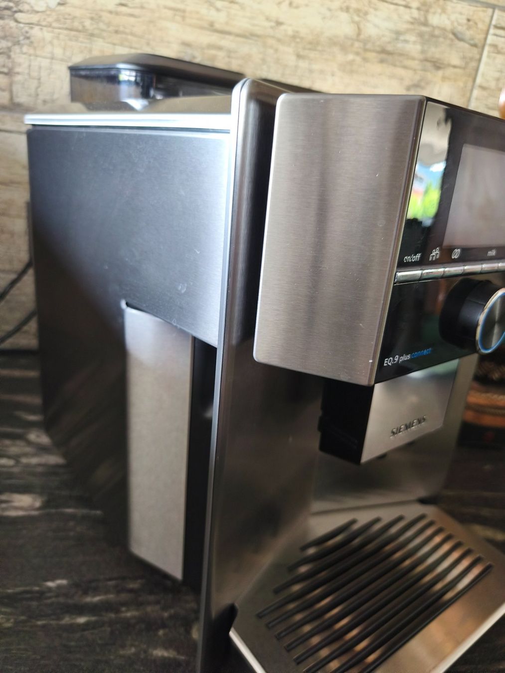 Siemens Macchine per caffè & Macchine per espresso: SIEMENS EQ.9 plus connect Kaffeevollautomat – Usato da Rubigen venduto da HEIDA_82 2