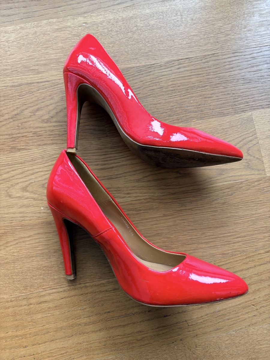 Mango Scarpe da donna: Mango Lack Pumps, Gr. 37, Rot – Usato da Münchenstein venduto da Miresolese 2