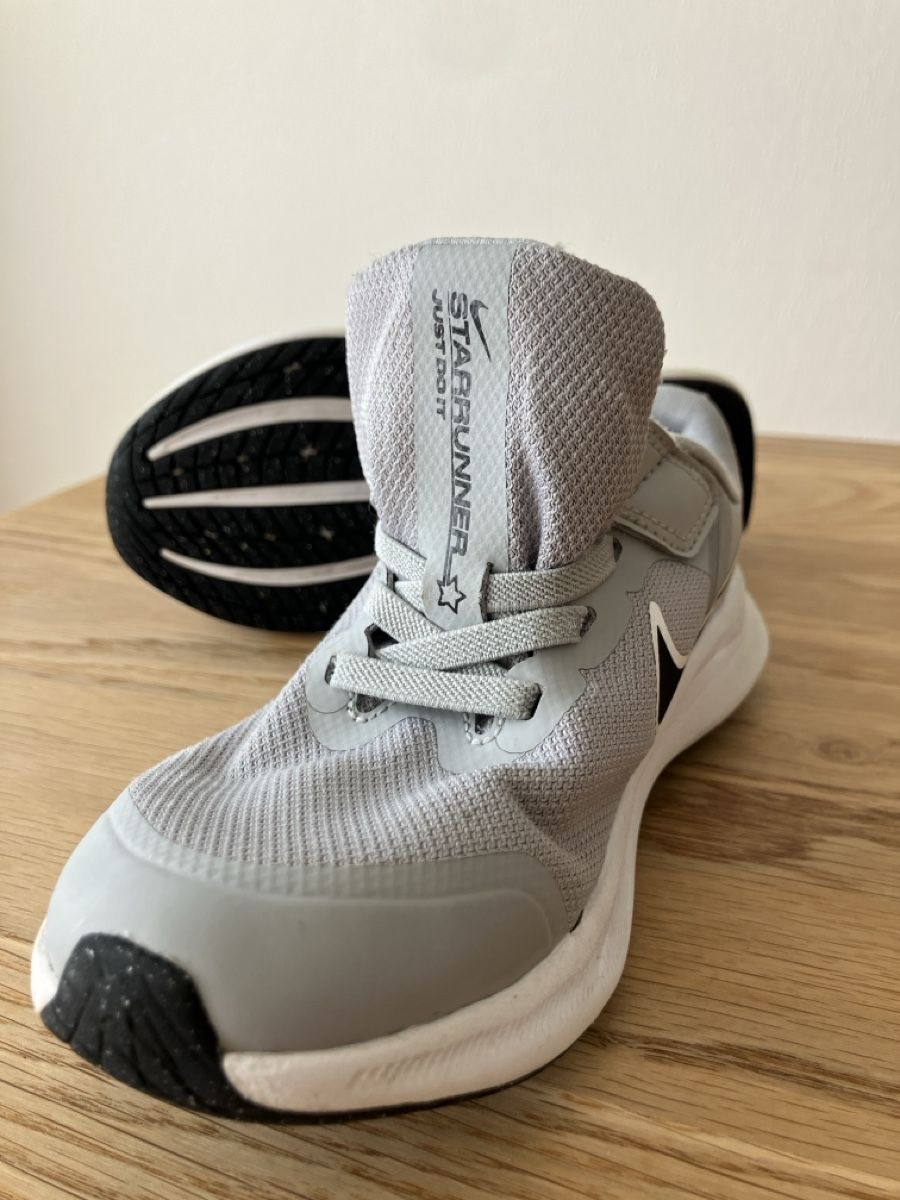 Nike Scarpe per ragazzi: Nike starrunner 29.5 – Usato da Birmensdorf ZH venduto da Valerushe 4