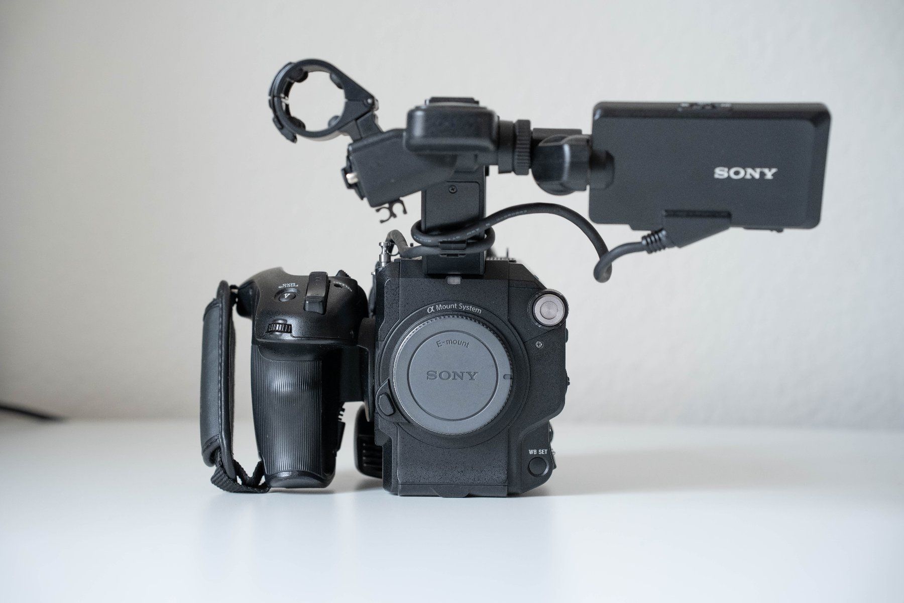 Sony Videocamere: Sony PXW-FS5 XDCAM Super 35 Camera System – Usato da Thalwil venduto da 02RIV 8