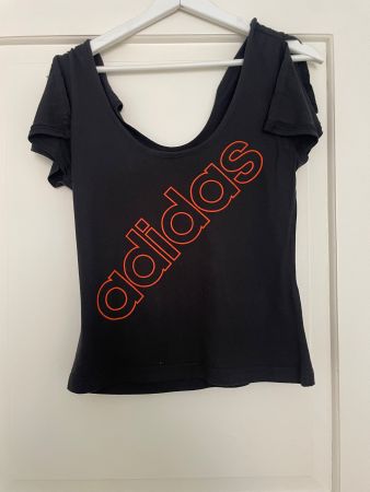 Adidas T-shirt mit beidseitigem Druck