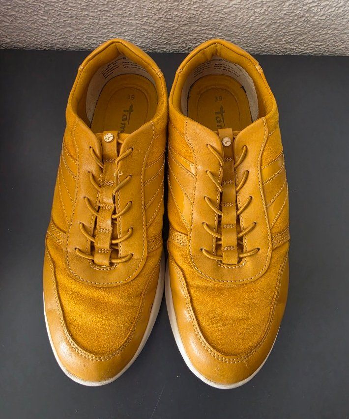 Tamaris Scarpe da donna: Tamaris-Sneaker, Grösse 39, curry – Usato da meinisberg venduto da Goelu64 1