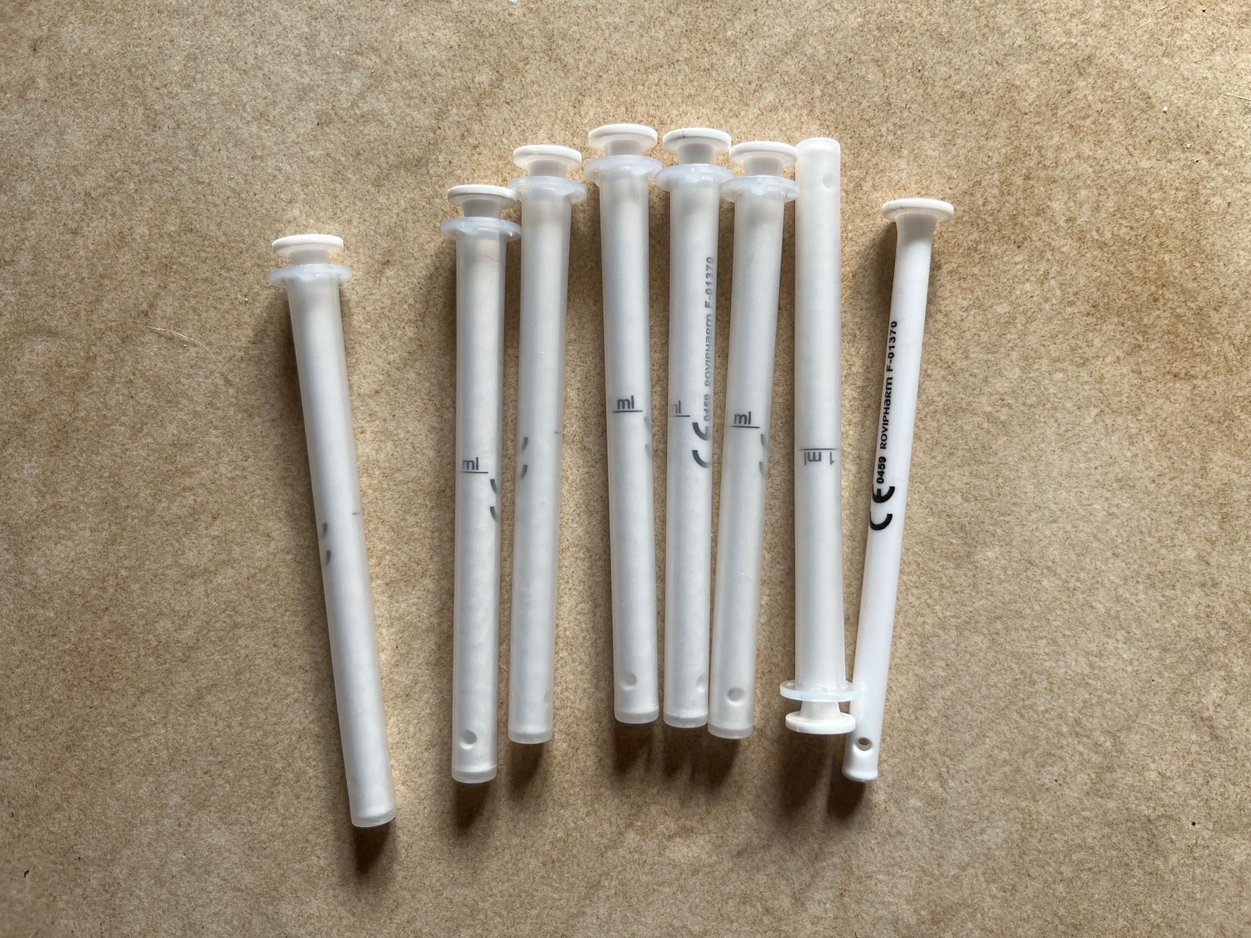 Tecnologia medica: Pipette seringue de dosage 1 ml, 7 pièces + 1 piston – Usato da Vernayaz venduto da Darkfrost